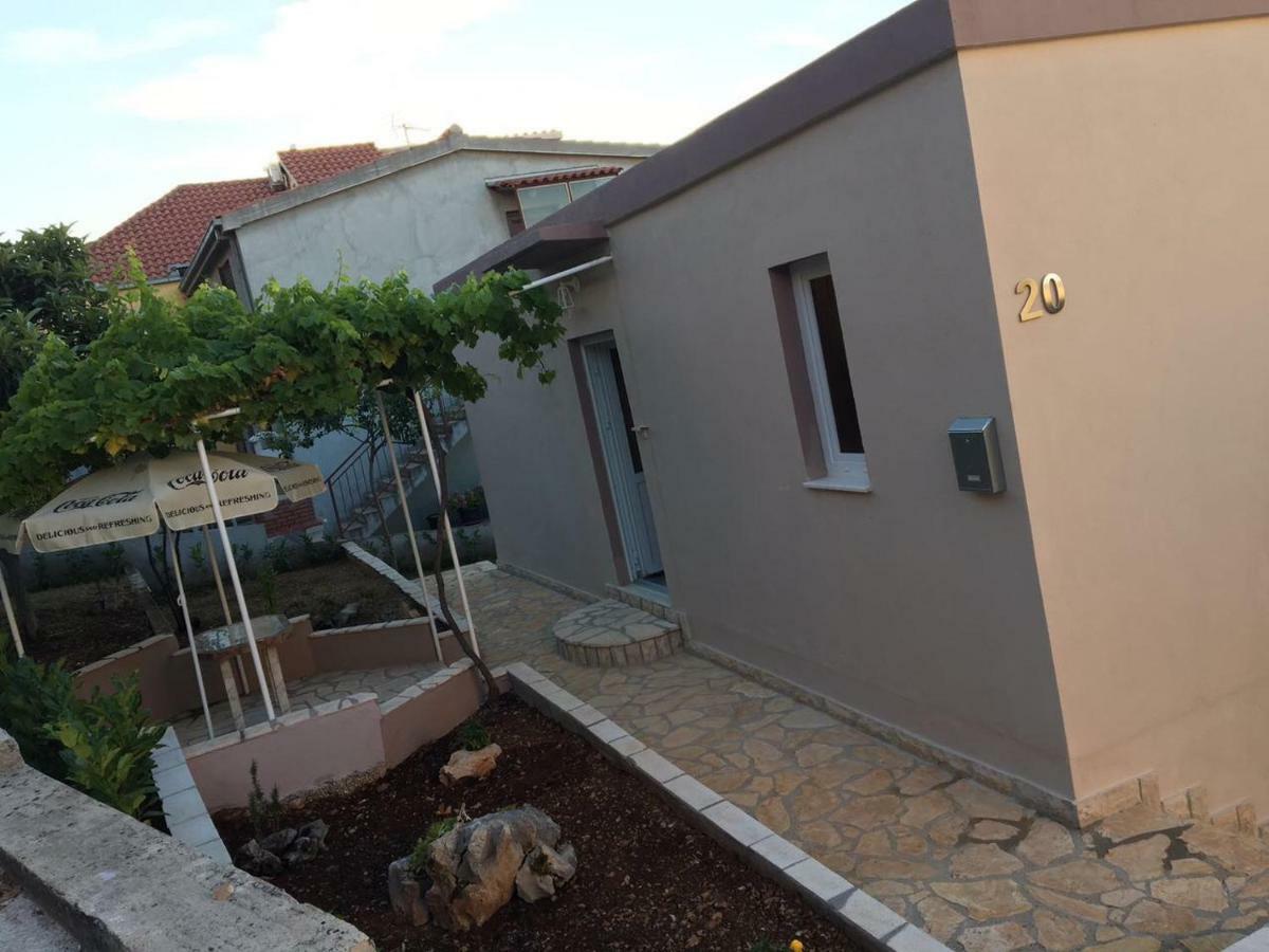 Apartman Ana Trogir Zewnętrze zdjęcie